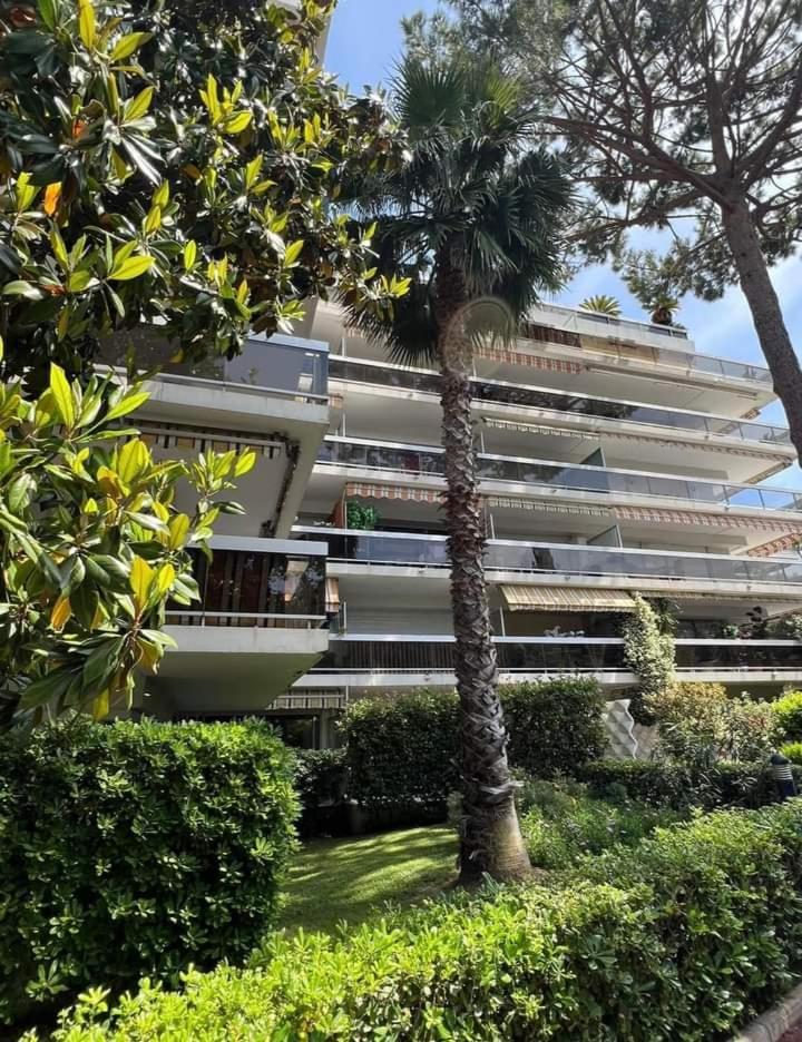 Juan Les Pins Tanit Studio Climatise Vue Sur Mer Piscine Antibes Dış mekan fotoğraf