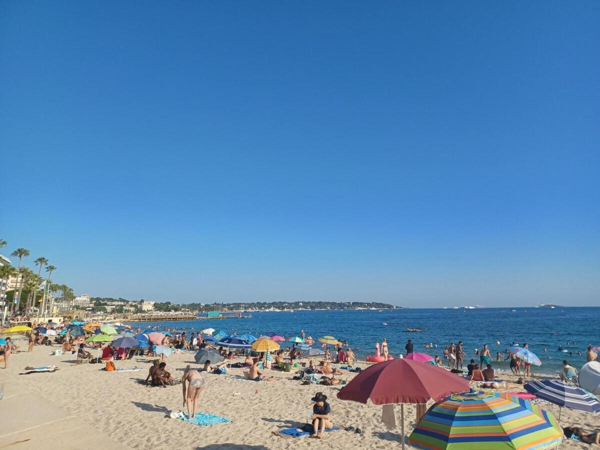 Juan Les Pins Tanit Studio Climatise Vue Sur Mer Piscine Antibes Dış mekan fotoğraf