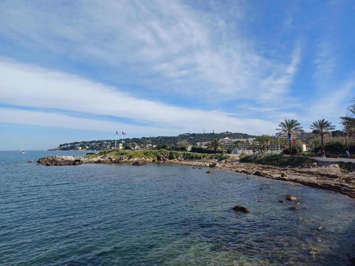 Juan Les Pins Tanit Studio Climatise Vue Sur Mer Piscine Antibes Dış mekan fotoğraf