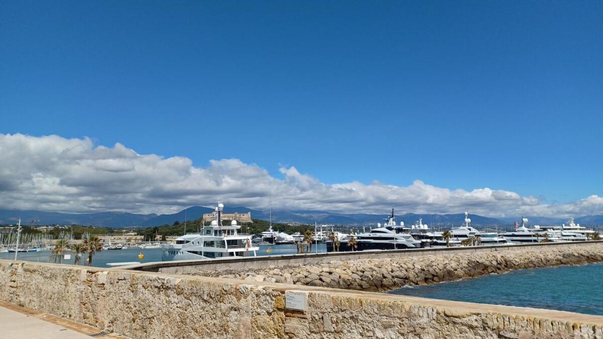 Juan Les Pins Tanit Studio Climatise Vue Sur Mer Piscine Antibes Dış mekan fotoğraf